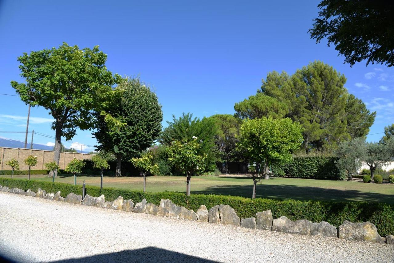 Domaine Des Ecureuils Bed and Breakfast Carpentras Buitenkant foto